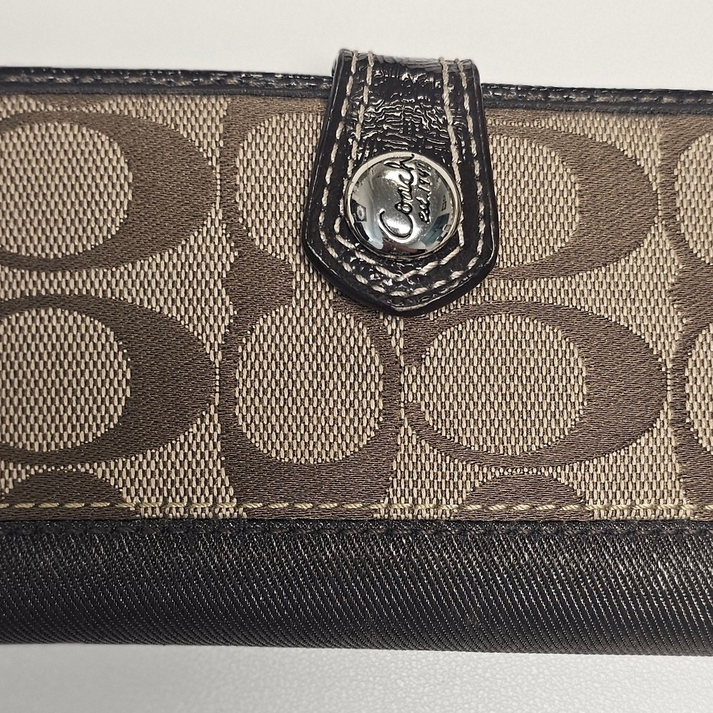 Coach Signature Canvas Wallet